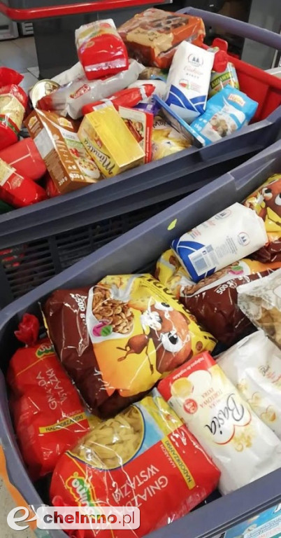 Dwójka włączyła się w akcję zbiórki żywności