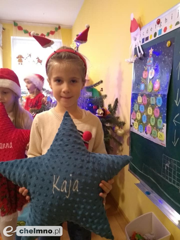 Brzdące z uśmiechami oczekiwały Mikołaja