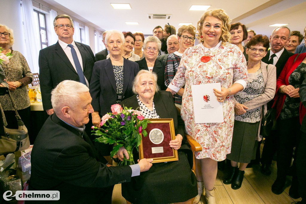 Medale Unitas Durat dla stuletnich mieszkanek regionu