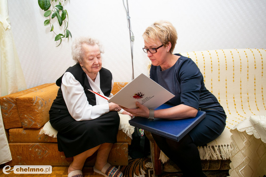 Medale Unitas Durat dla stuletnich mieszkanek regionu