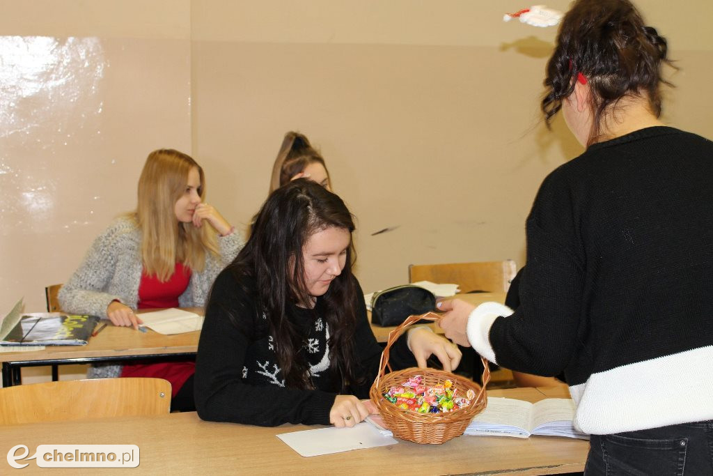 Fotorelacja z piątkowych Mikołajek w ZS nr 2