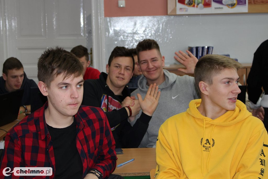 Fotorelacja z piątkowych Mikołajek w ZS nr 2