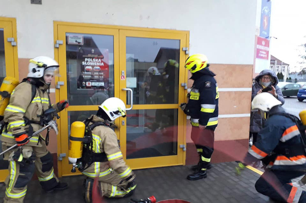 Zadymienie w pomieszczeniu i jedna osoba poszkodowana