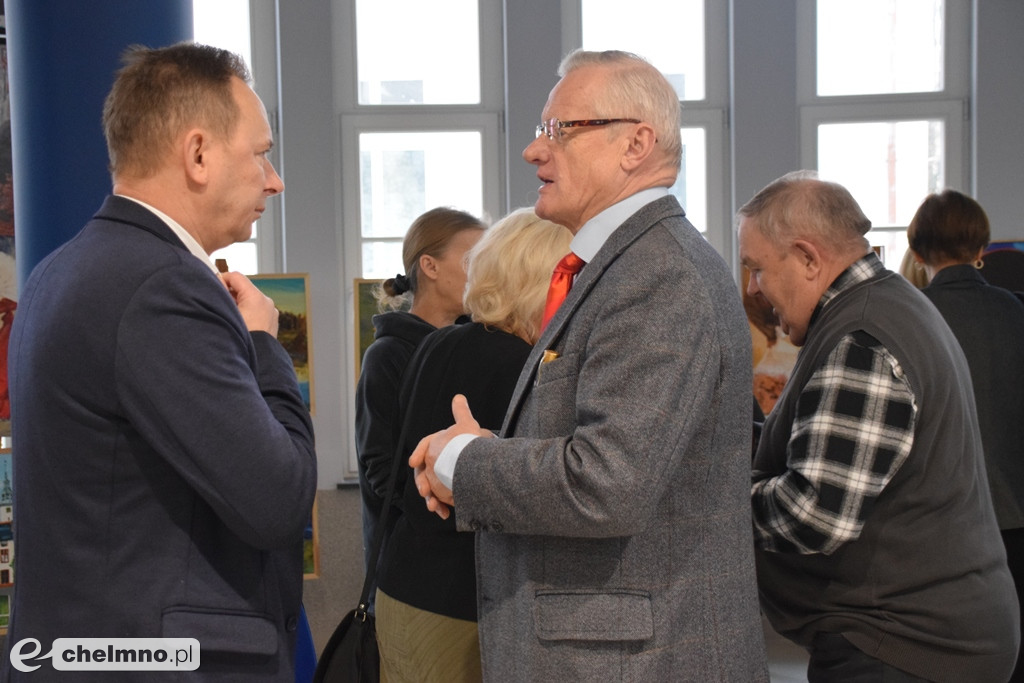 Seniorzy zaprezentowali swoje prace na wystawie w Rondzie