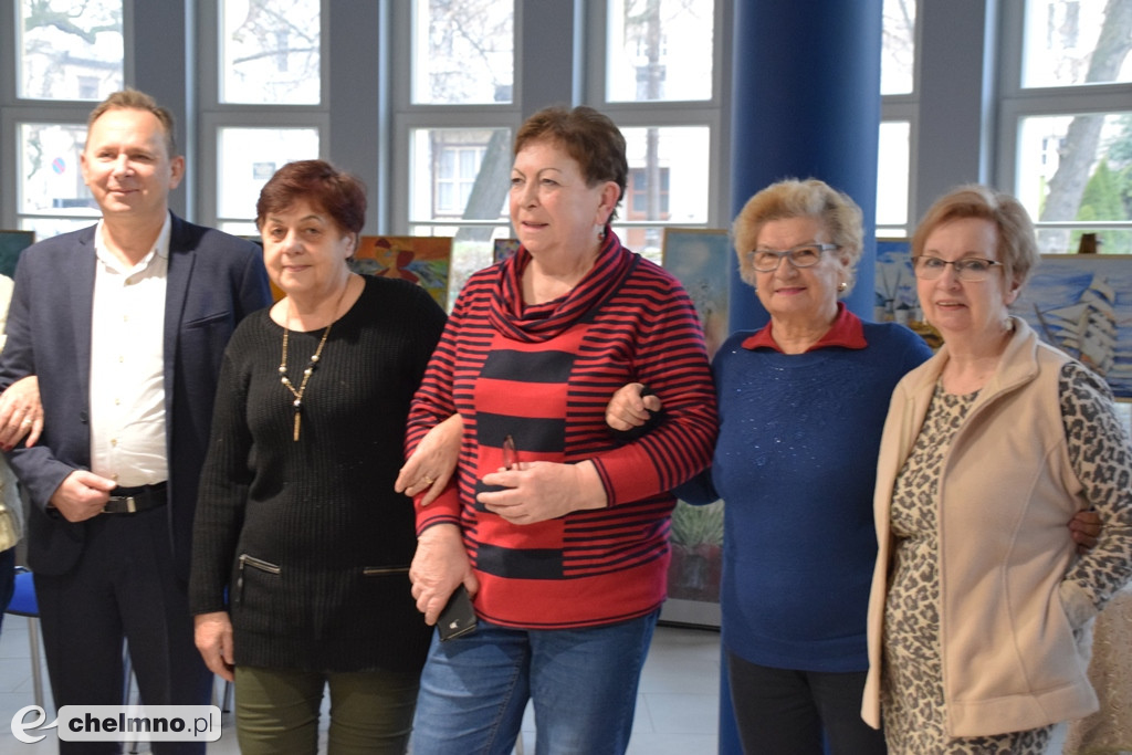 Seniorzy zaprezentowali swoje prace na wystawie w Rondzie