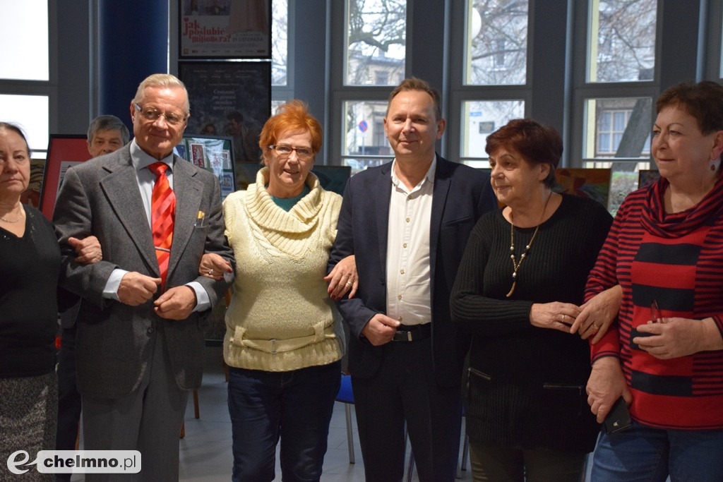Seniorzy zaprezentowali swoje prace na wystawie w Rondzie
