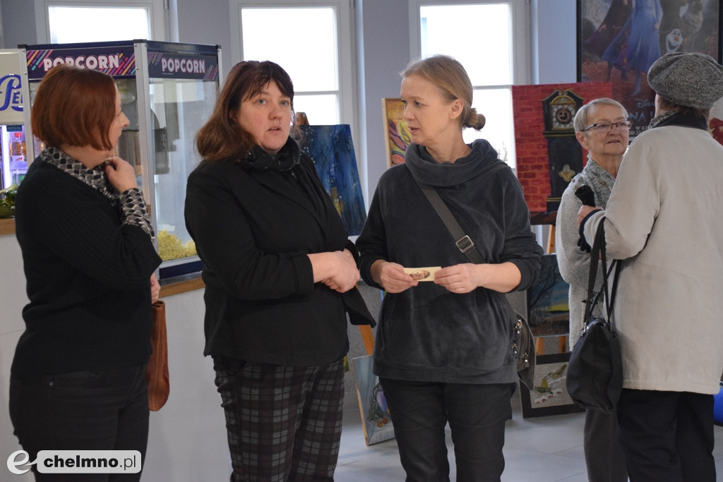 Seniorzy zaprezentowali swoje prace na wystawie w Rondzie