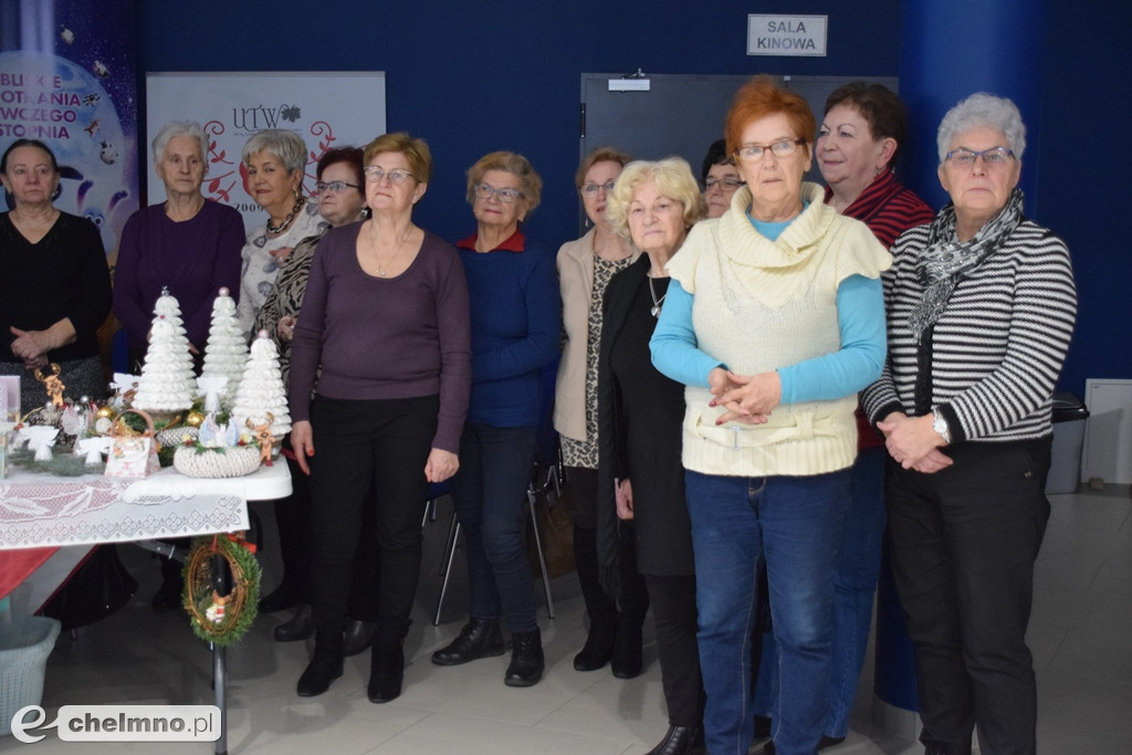 Seniorzy zaprezentowali swoje prace na wystawie w Rondzie