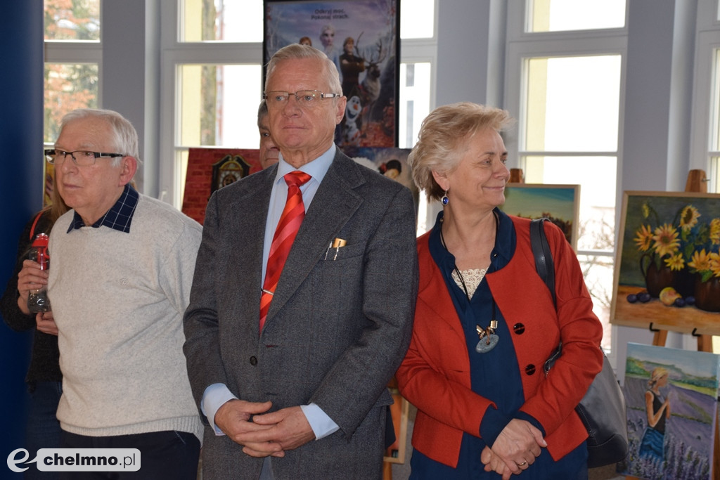 Seniorzy zaprezentowali swoje prace na wystawie w Rondzie