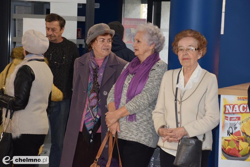 Seniorzy zaprezentowali swoje prace na wystawie w Rondzie