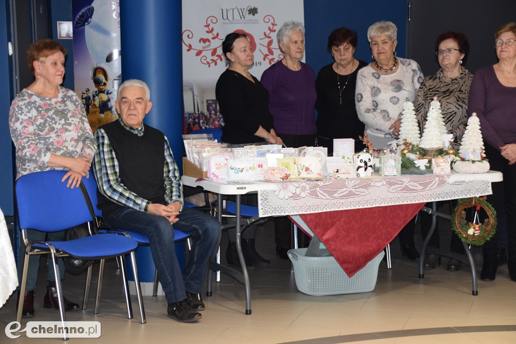 Seniorzy zaprezentowali swoje prace na wystawie w Rondzie
