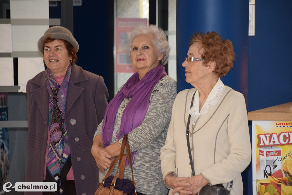 Seniorzy zaprezentowali swoje prace na wystawie w Rondzie