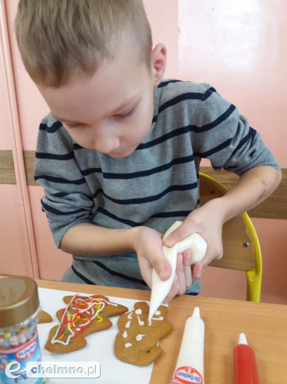 Pieczemy i ozdabiamy świąteczne pierniki