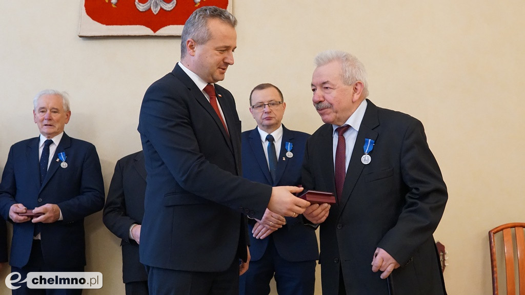 W Chełmnie wręczono Medale Stulecia Odzyskanej Niepodległości