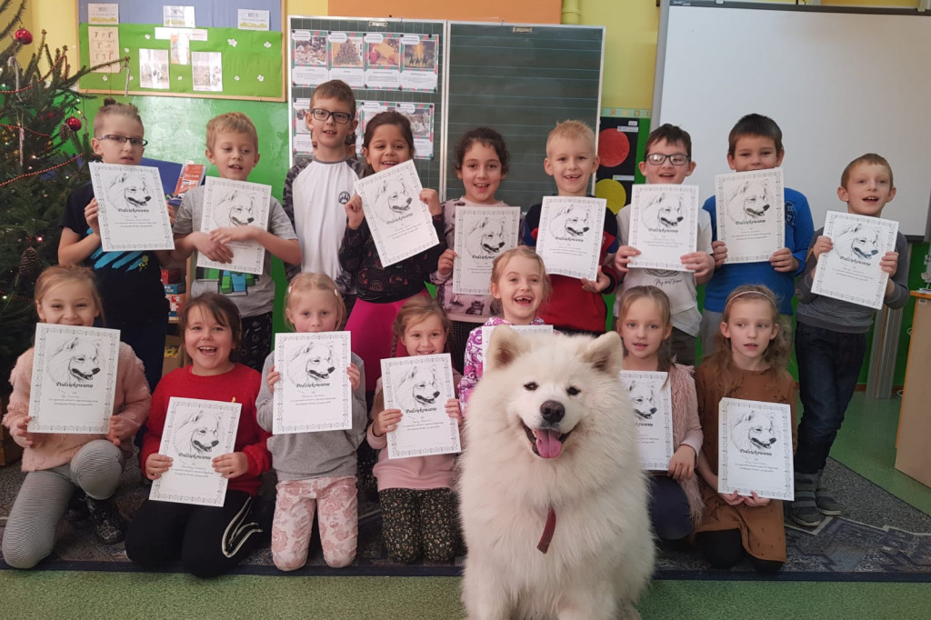Jak postępować z psem? Sympatyczna wizyta Presleya
