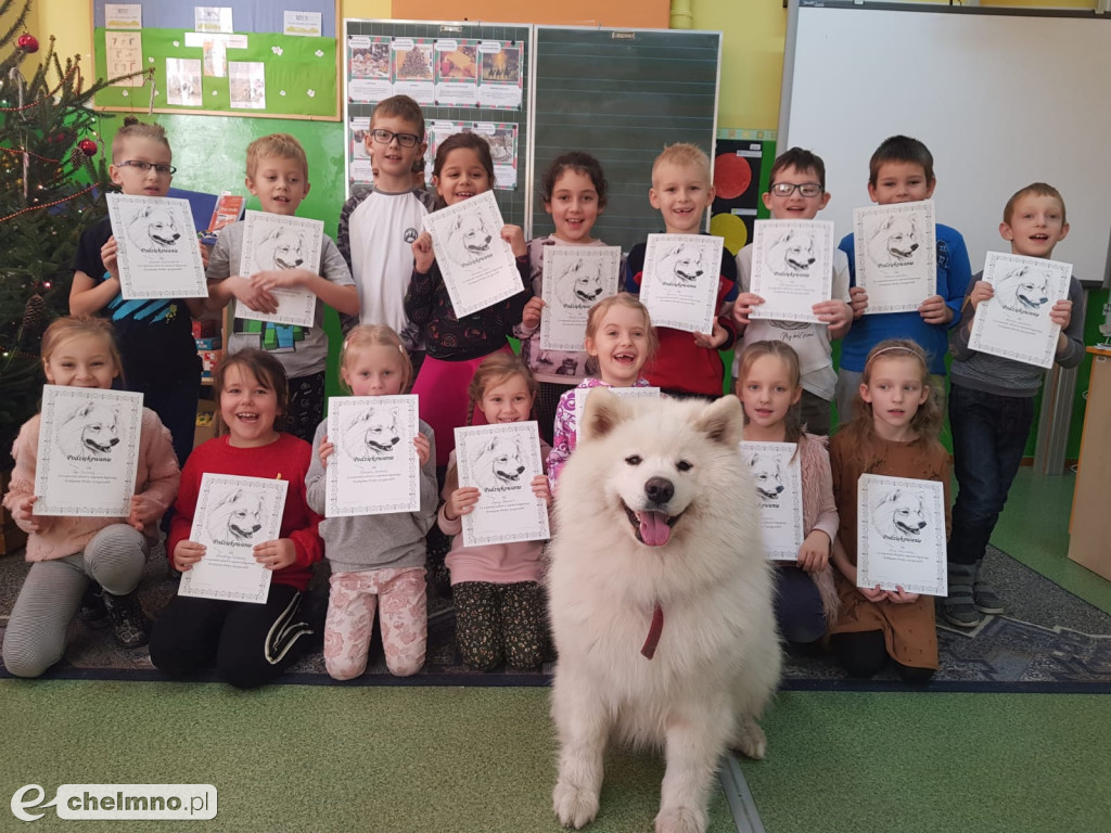 Jak postępować z psem? Sympatyczna wizyta Presleya