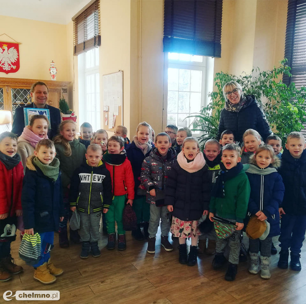 Sympatyczni Kolędnicy odwiedzili Urząd Miasta Chełmna