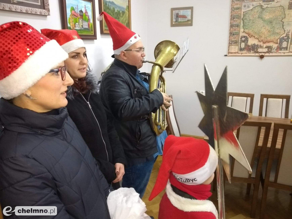 Kolędnicy wędrowali przez Unisław