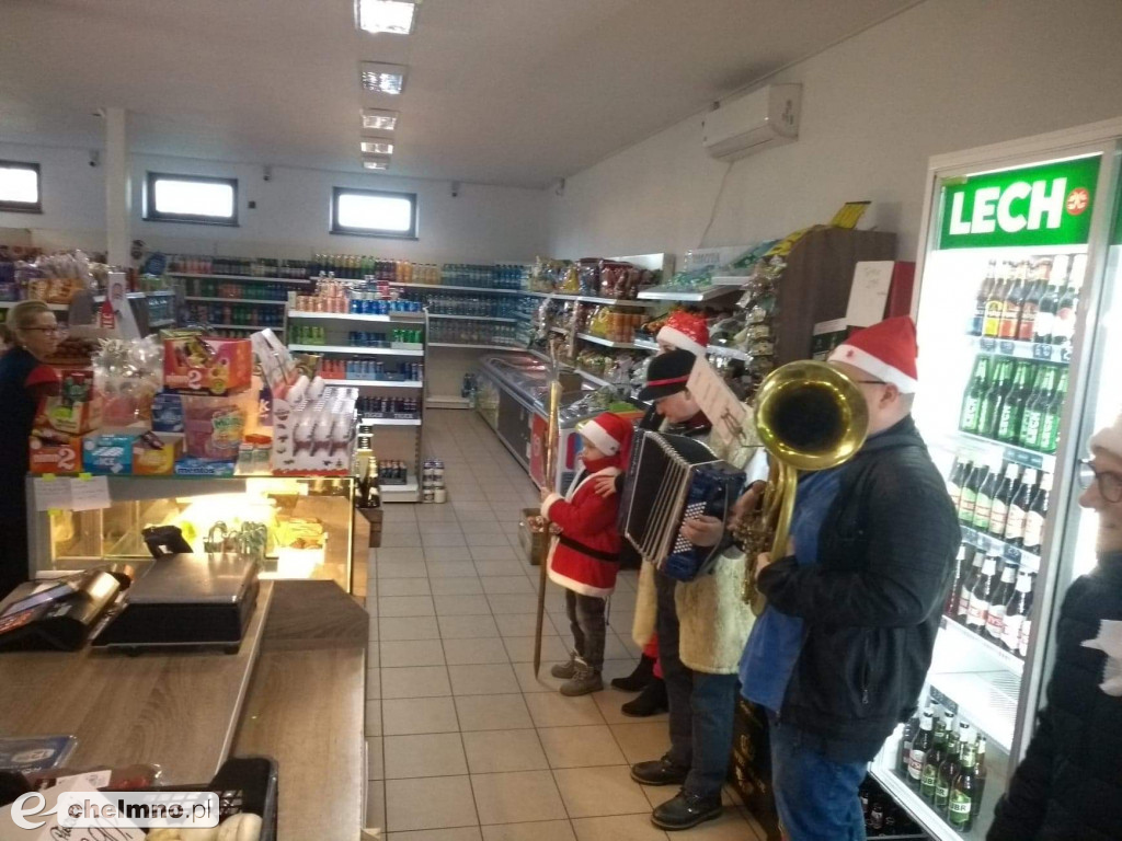 Kolędnicy wędrowali przez Unisław