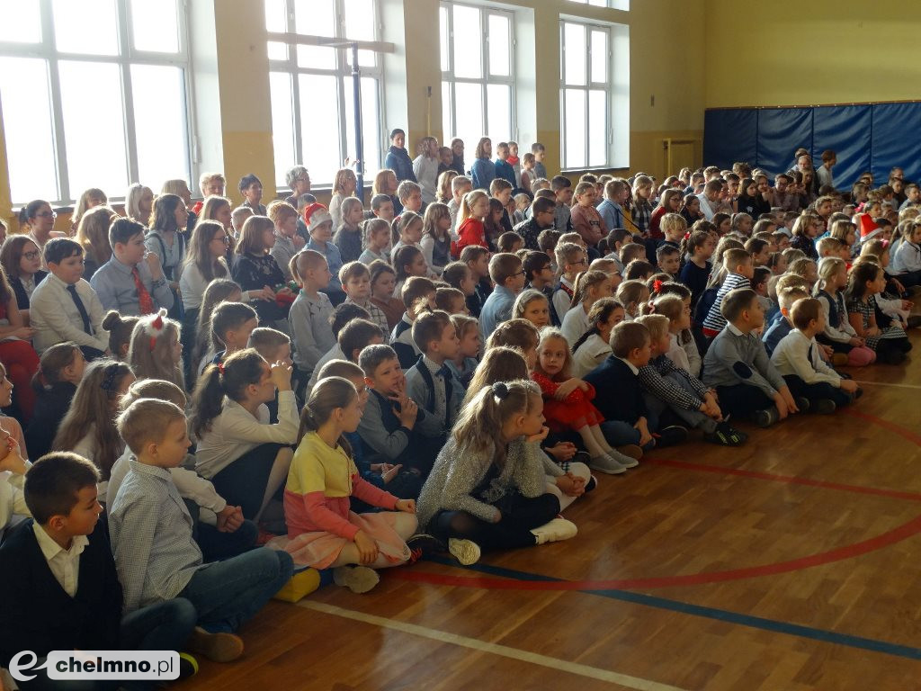 Przedstawienie o tematyce świątecznej w Czwórce