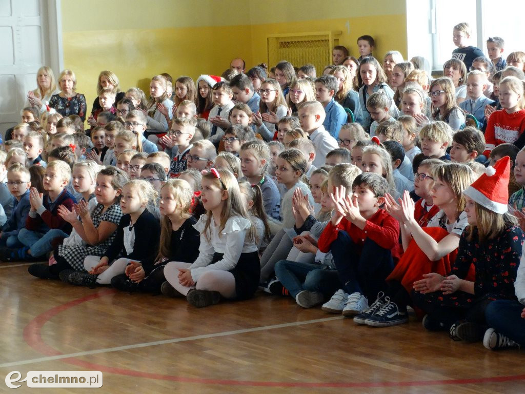 Przedstawienie o tematyce świątecznej w Czwórce