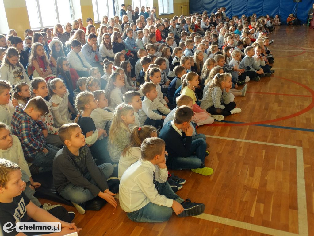 Przedstawienie o tematyce świątecznej w Czwórce
