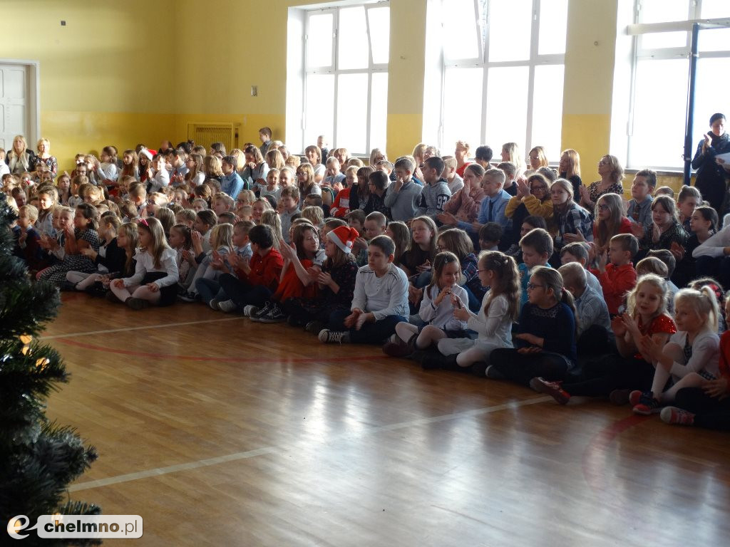 Przedstawienie o tematyce świątecznej w Czwórce