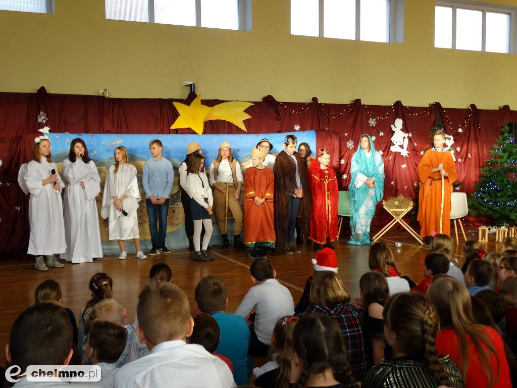 Przedstawienie o tematyce świątecznej w Czwórce