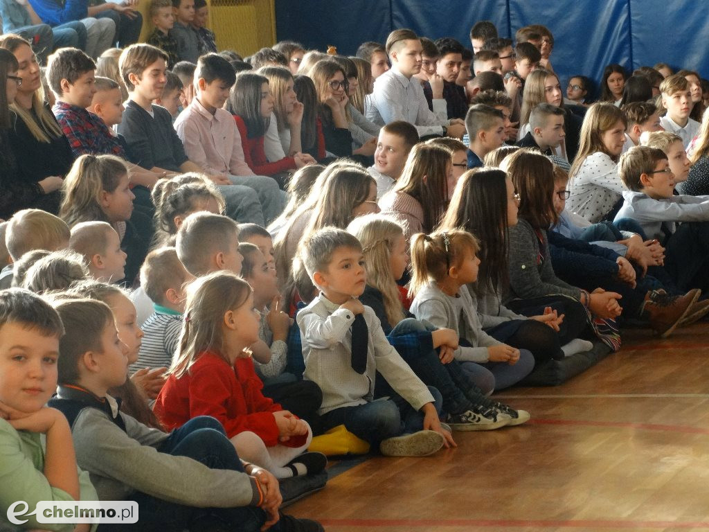 Przedstawienie o tematyce świątecznej w Czwórce