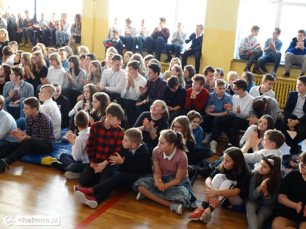 Przedstawienie o tematyce świątecznej w Czwórce