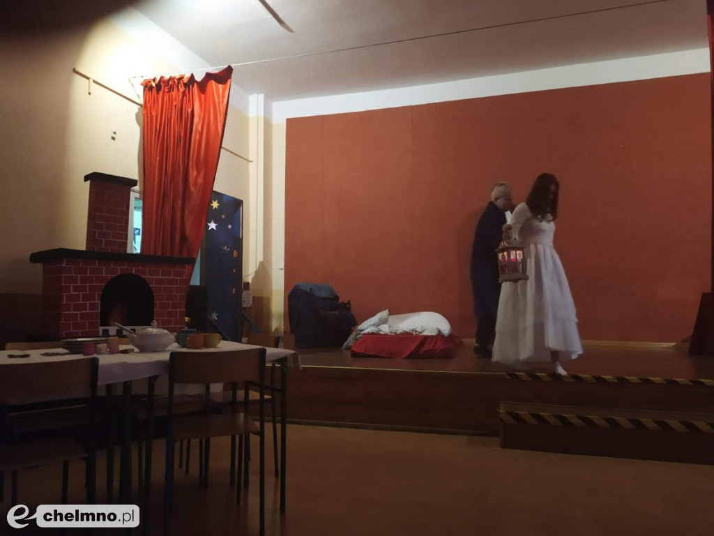 Opowieść Wigilijna: przedstawienie teatralne w nowej odsłonie