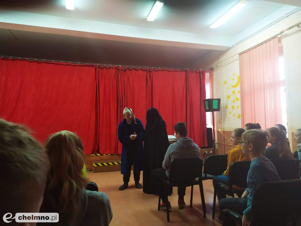 Opowieść Wigilijna: przedstawienie teatralne w nowej odsłonie