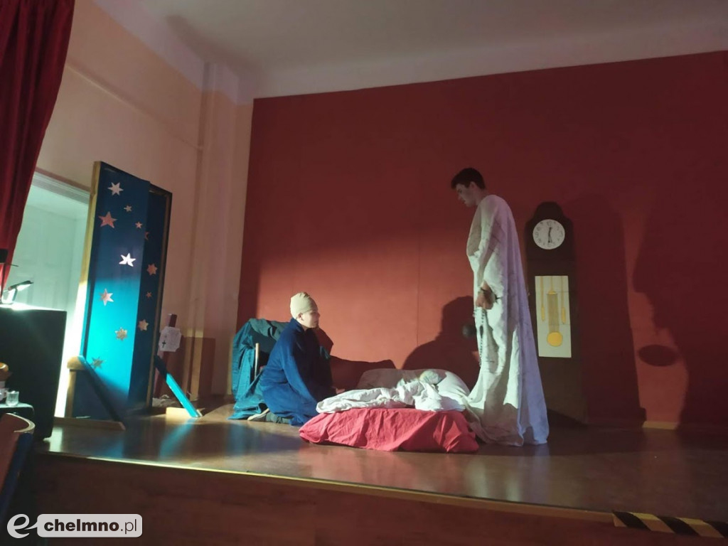 Opowieść Wigilijna: przedstawienie teatralne w nowej odsłonie
