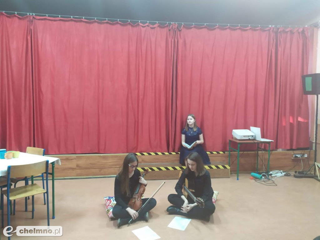 Opowieść Wigilijna: przedstawienie teatralne w nowej odsłonie