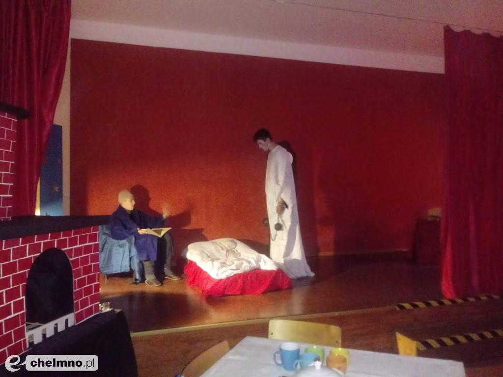 Opowieść Wigilijna: przedstawienie teatralne w nowej odsłonie