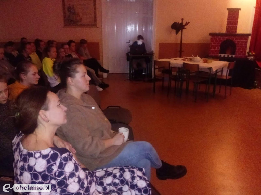 Opowieść Wigilijna: przedstawienie teatralne w nowej odsłonie