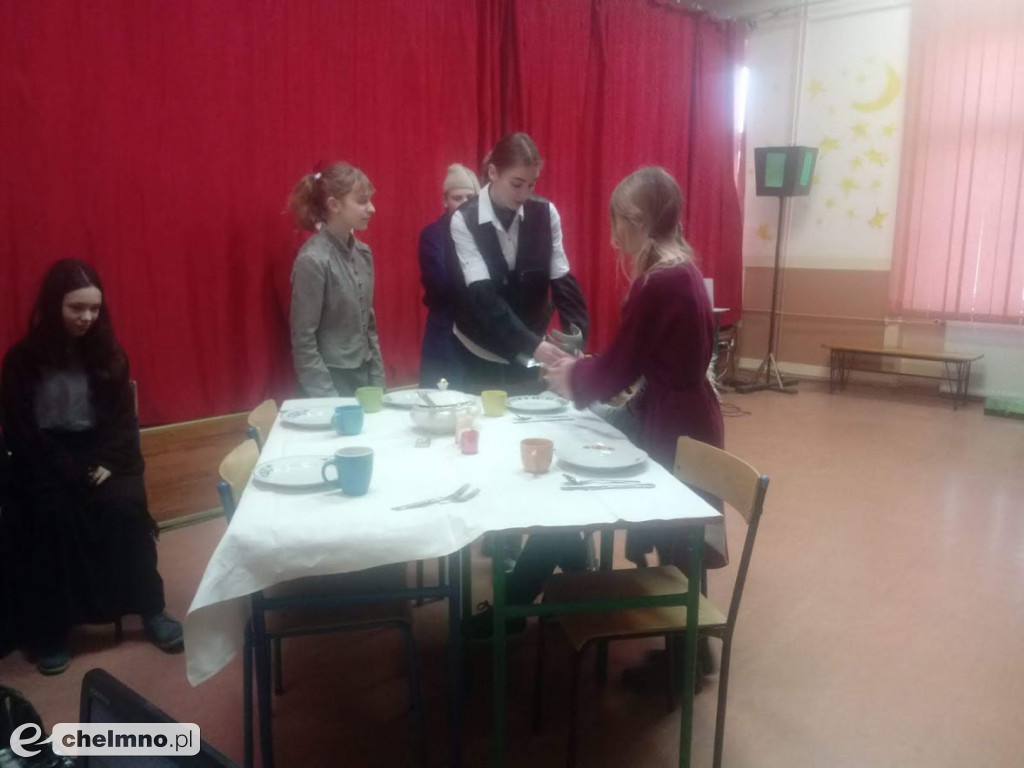 Opowieść Wigilijna: przedstawienie teatralne w nowej odsłonie