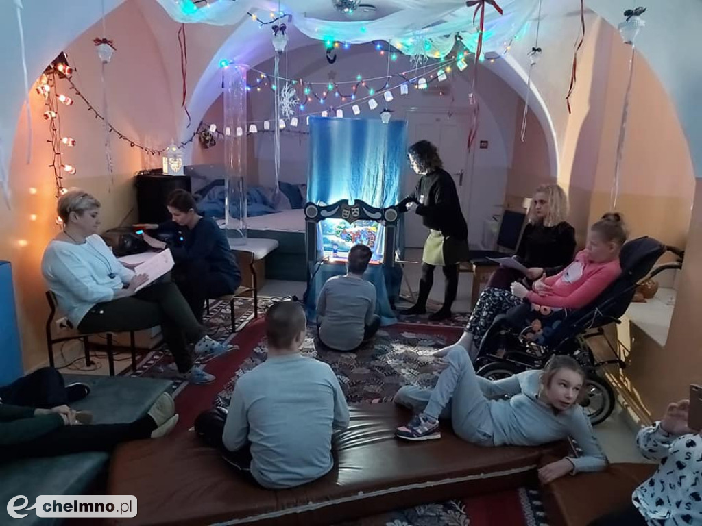 Wspólne chwile przy choince w Domu Pomocy Społecznej