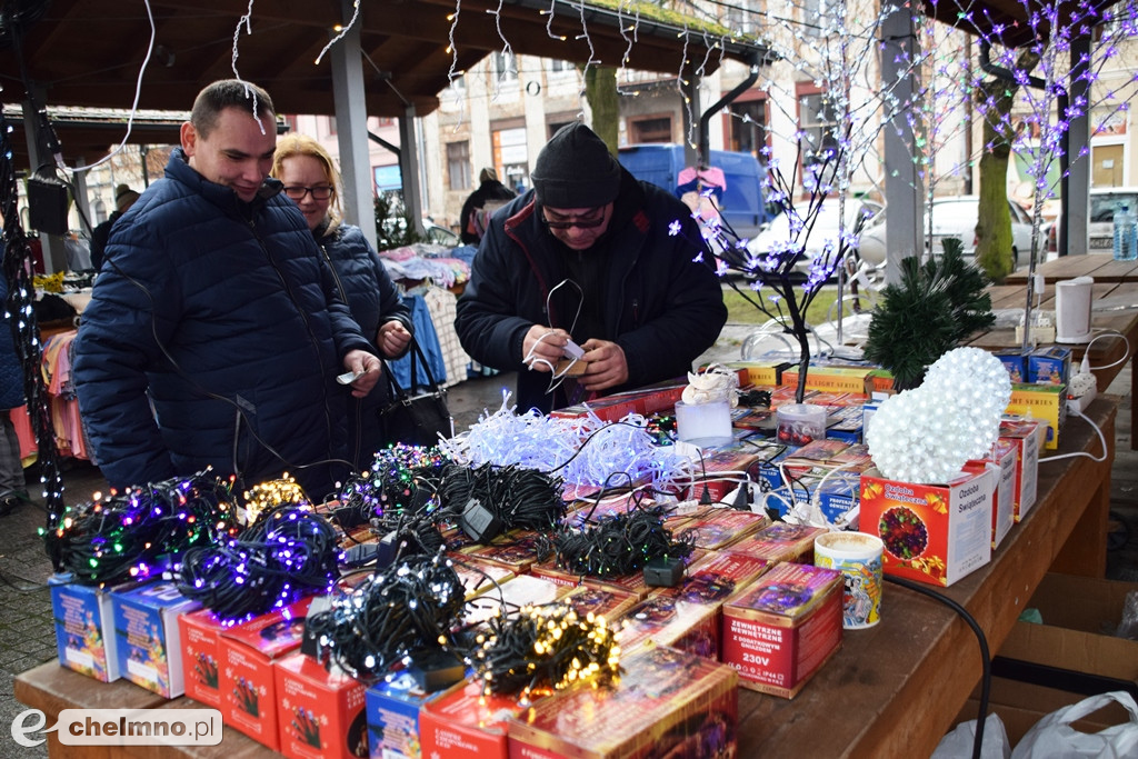 Masa rozmaitości podczas Jarmarku Bożonarodzeniowego