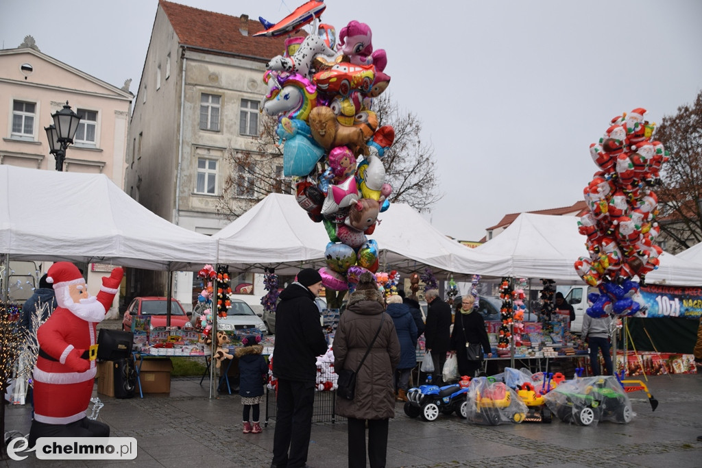 Masa rozmaitości podczas Jarmarku Bożonarodzeniowego