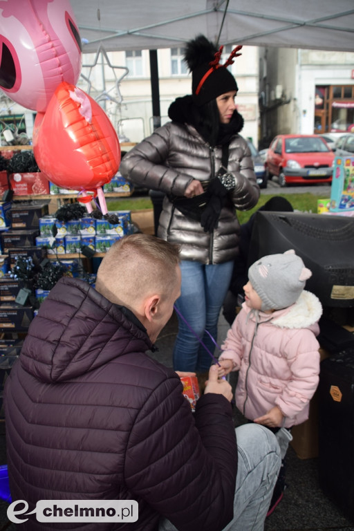 Masa rozmaitości podczas Jarmarku Bożonarodzeniowego