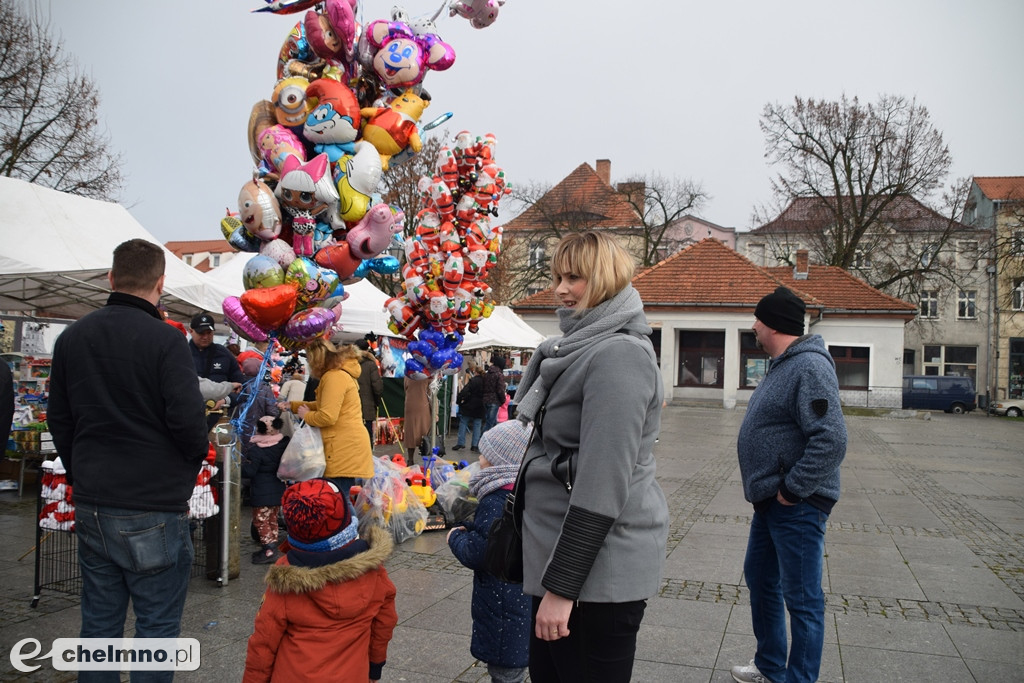 Masa rozmaitości podczas Jarmarku Bożonarodzeniowego