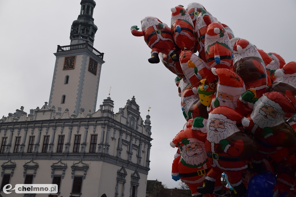 Masa rozmaitości podczas Jarmarku Bożonarodzeniowego