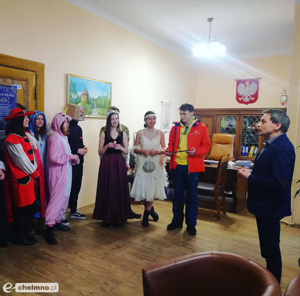 Maturzyści z Katolika z wizytą w Urzędzie Miasta Chełmna