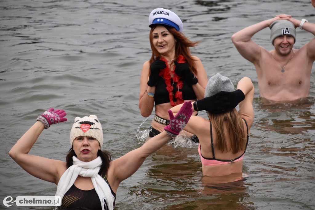 Siła wielkiego serca, czyli morsowanie i licytowanie