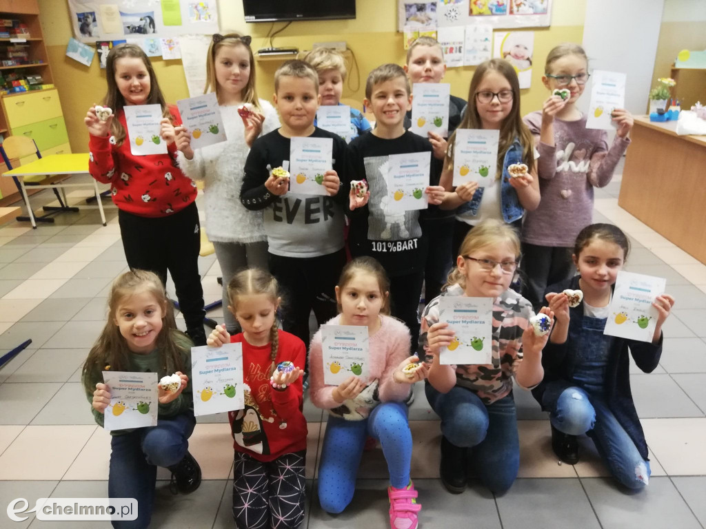 Piżamowy dzień i warsztaty robienia mydła w Jedynce