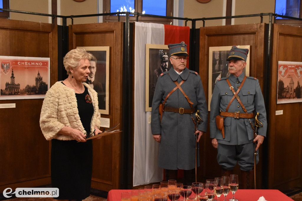 Wystawa upamiętniająca 100 lecie powrotu Chełmna do Polski