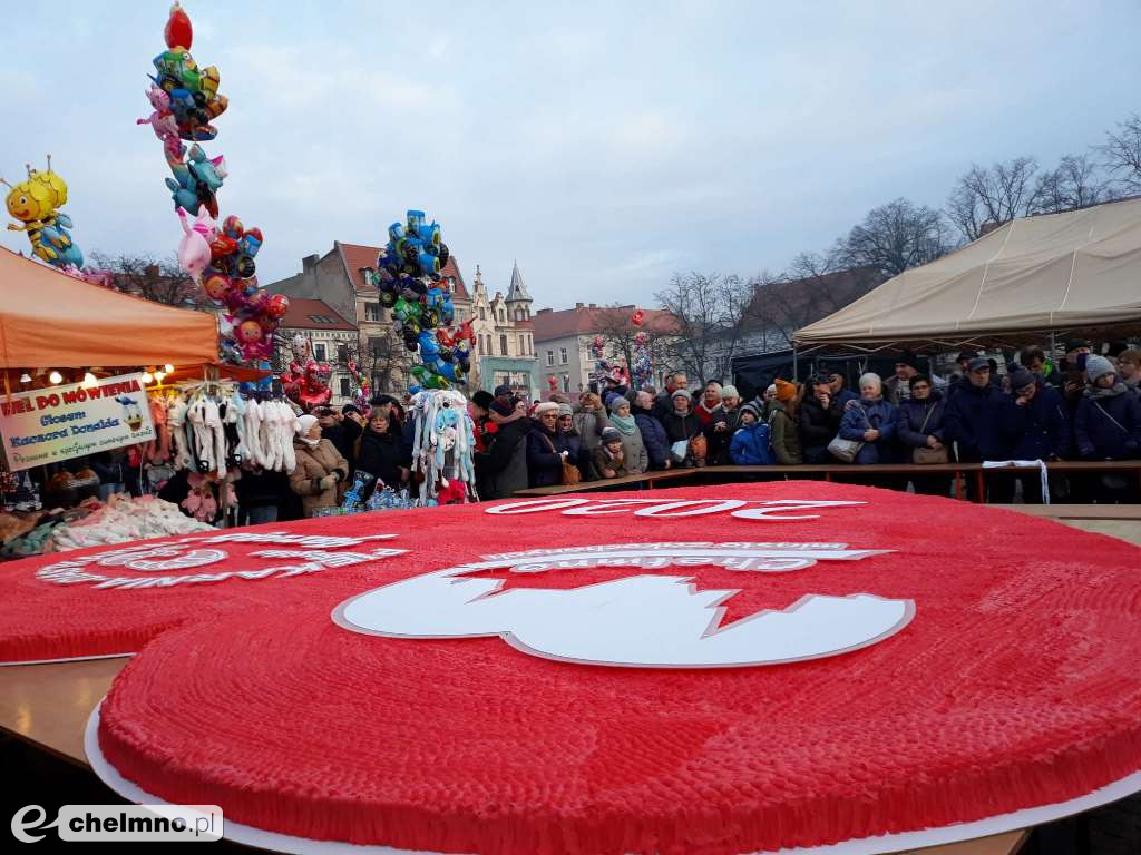 Wspaniale się udał rekordowy tort gigant