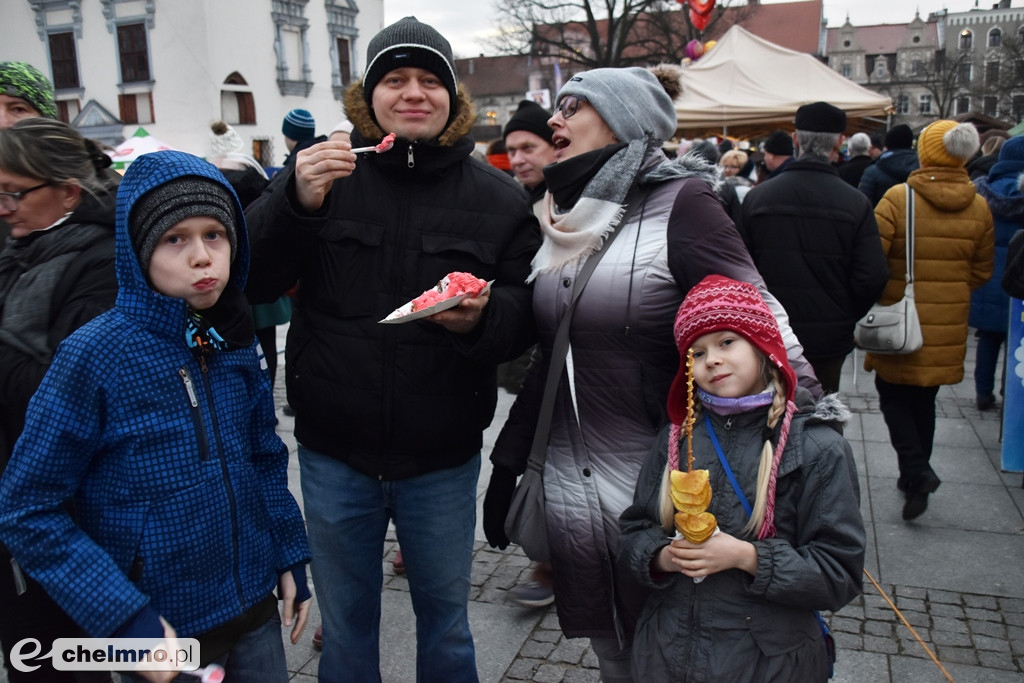 Wspaniale się udał rekordowy tort gigant