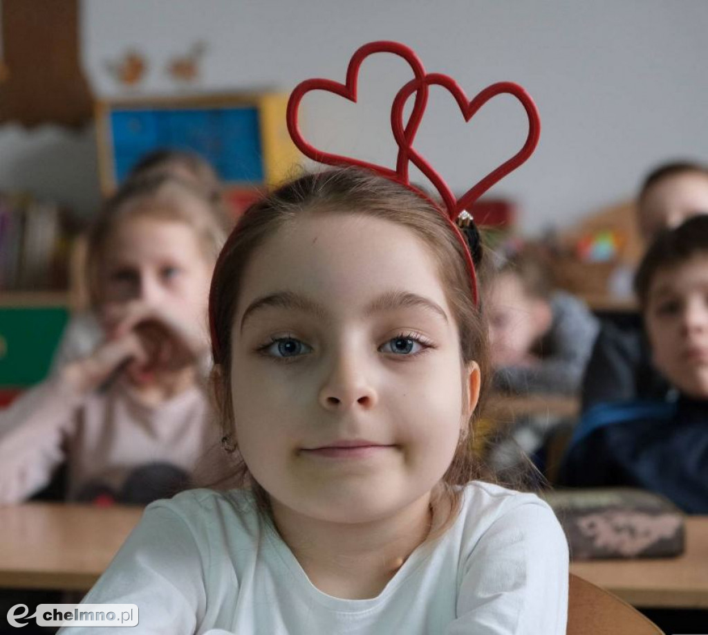 Serduszkowo i w barwach czerwieni, czyli święto zakochanych w Jedynce